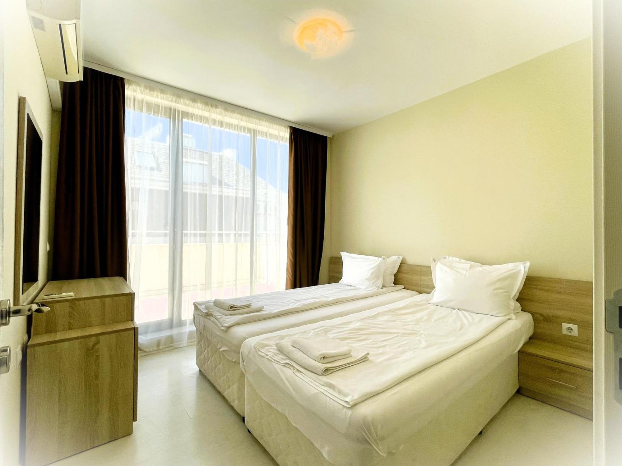 Apartments Stamopolu Lux With Pool View Primorsko Exteriör bild