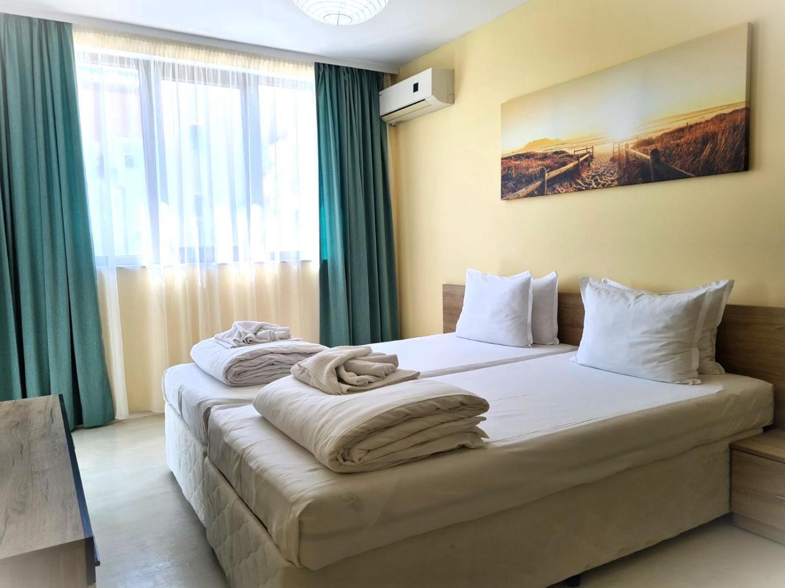 Apartments Stamopolu Lux With Pool View Primorsko Exteriör bild